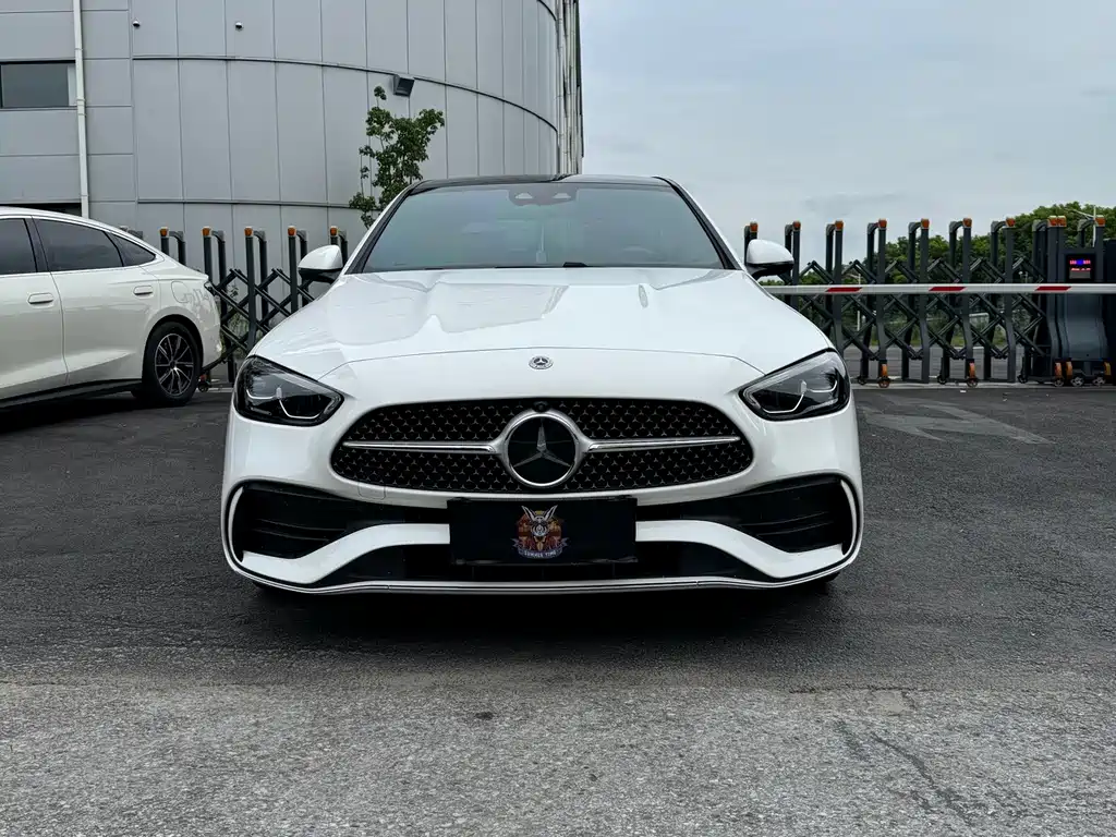 Mercedes-Benz C-Class — миниатюра 2