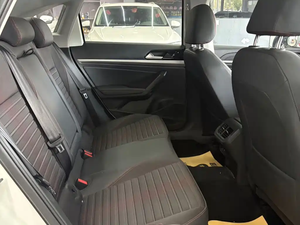 Volkswagen Lavida — миниатюра 13