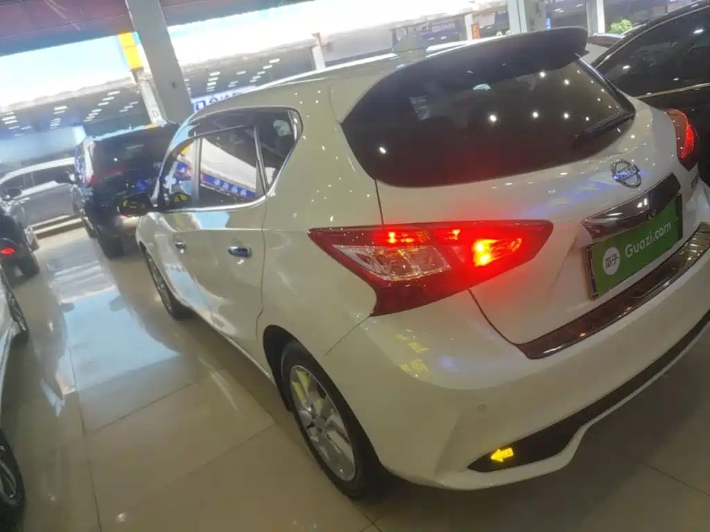 Nissan Tiida — миниатюра 5