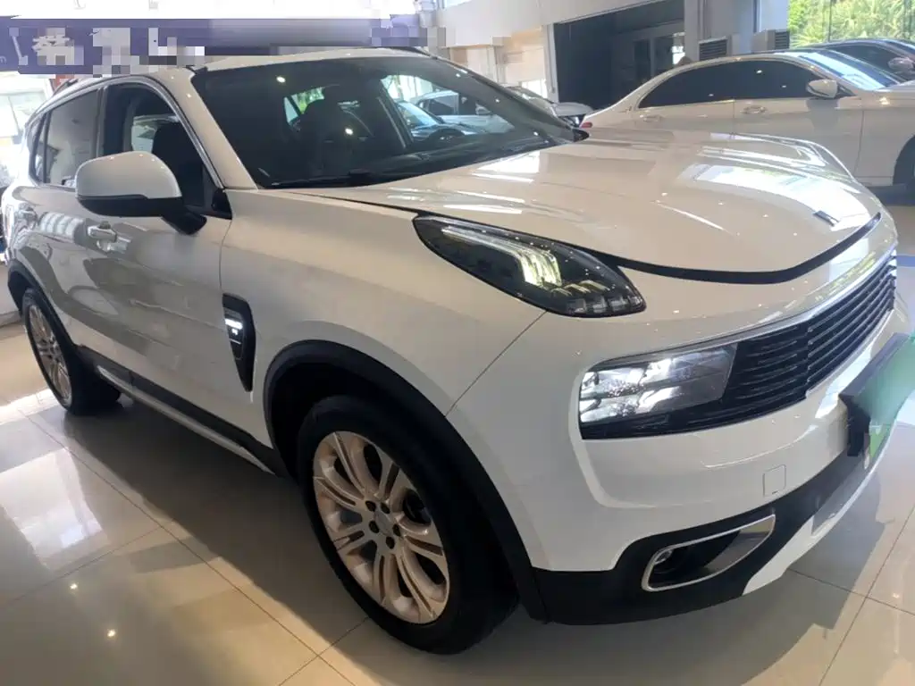 Lynk & Co 01 — миниатюра 4