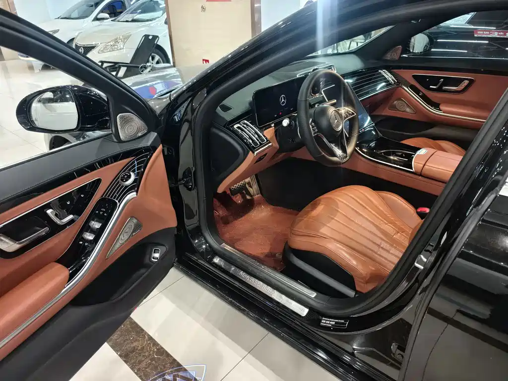 Mercedes-Benz S-Class — миниатюра 8