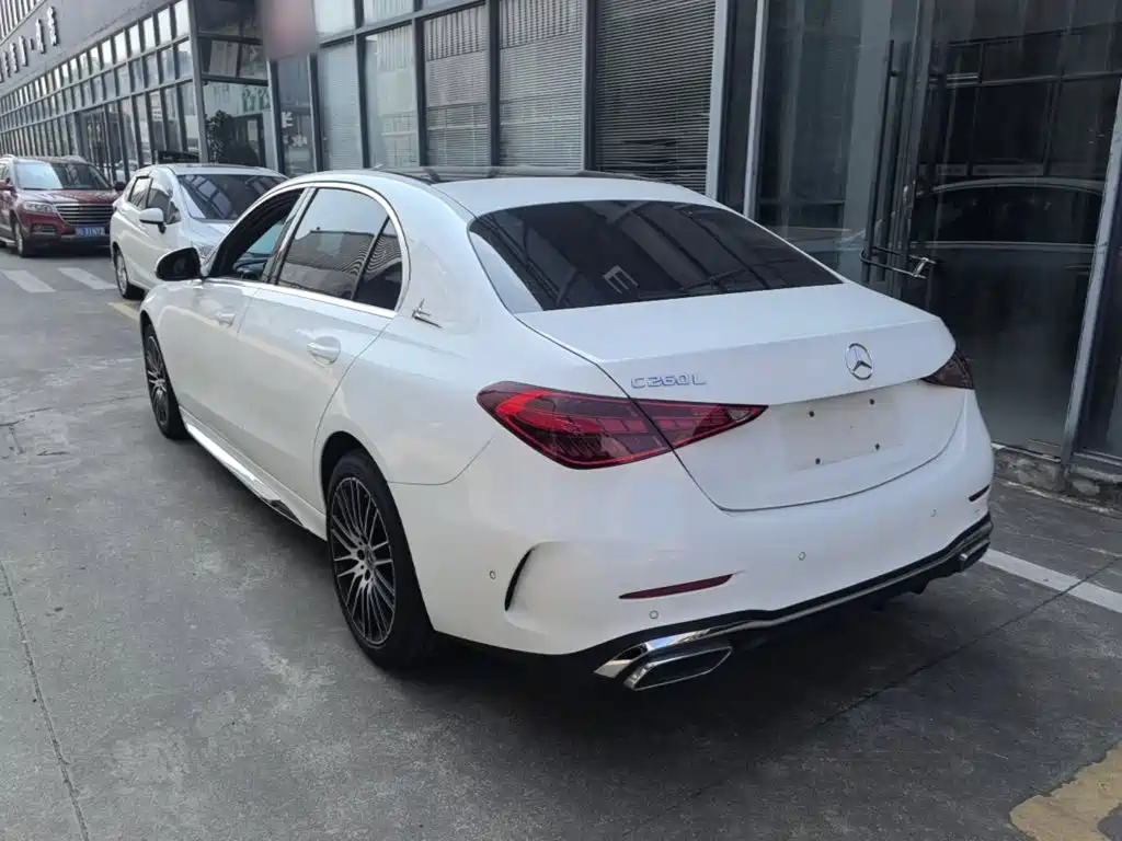 Mercedes-Benz C-Class — миниатюра 5