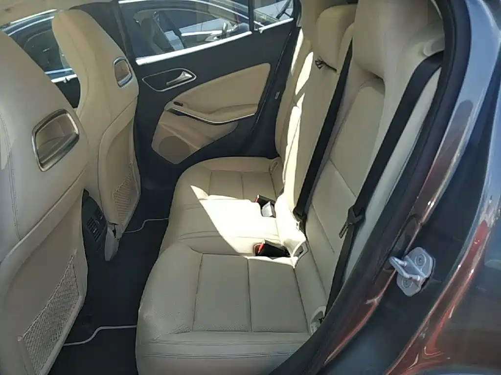 Mercedes-Benz GLA — миниатюра 17