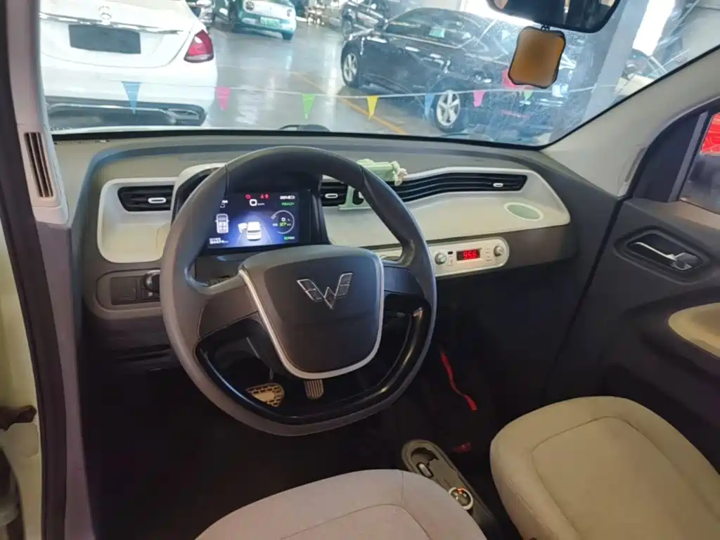 Wuling MINIEV — миниатюра 10