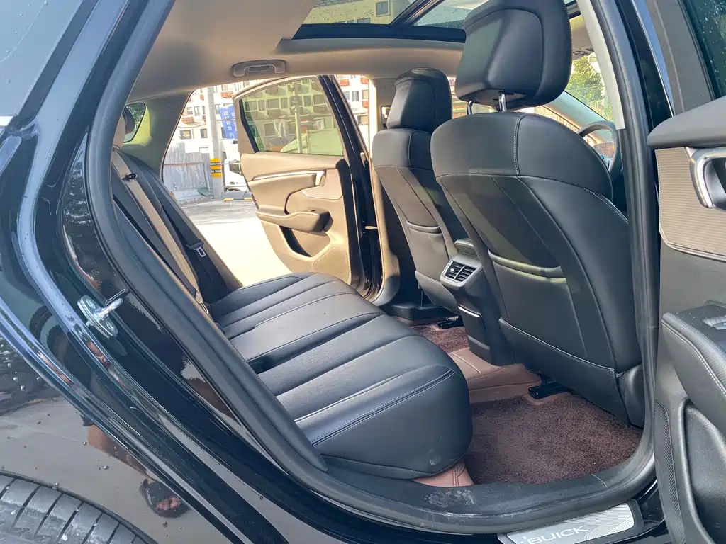 Buick LaCrosse — миниатюра 13