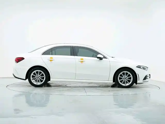 Mercedes-Benz A-Class — миниатюра 8