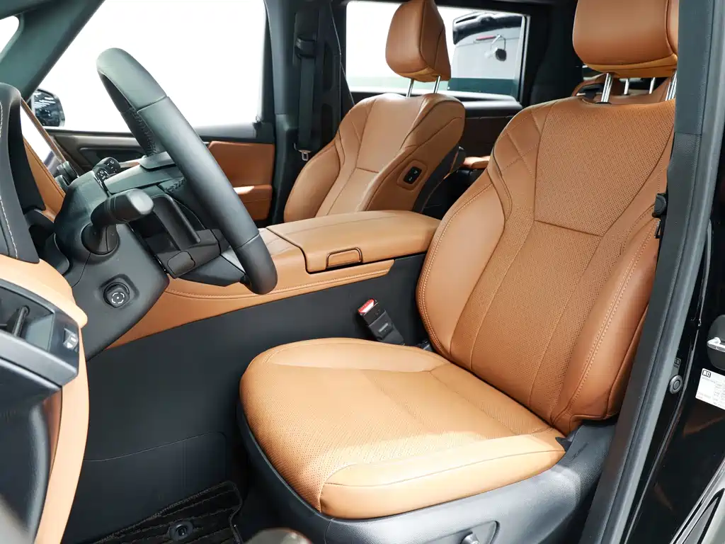 Toyota Alphard — миниатюра 9