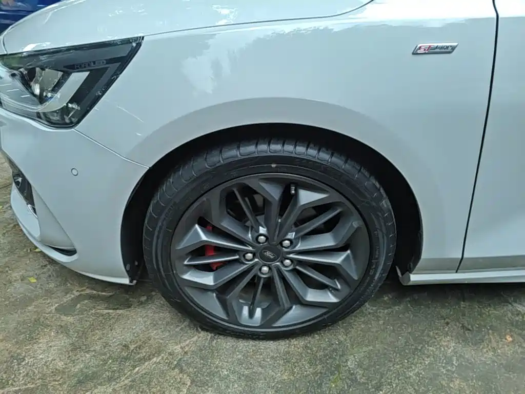 Ford Focus — миниатюра 23
