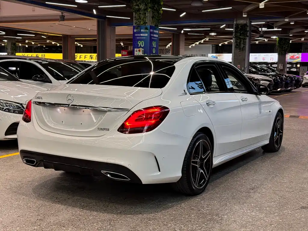 Mercedes-Benz C-Class — миниатюра 4