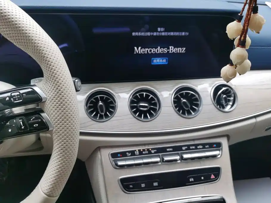 Mercedes-Benz E-Class (Import) — миниатюра 13