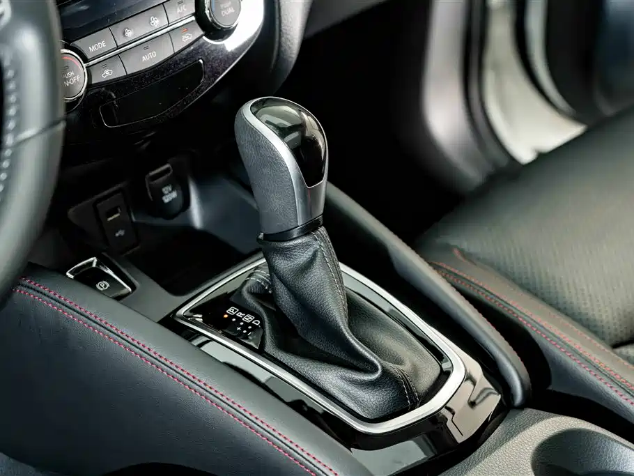 Nissan Qashqai — миниатюра 11