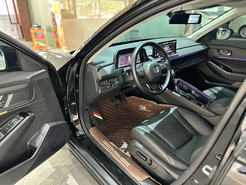 Honda Accord — миниатюра 8