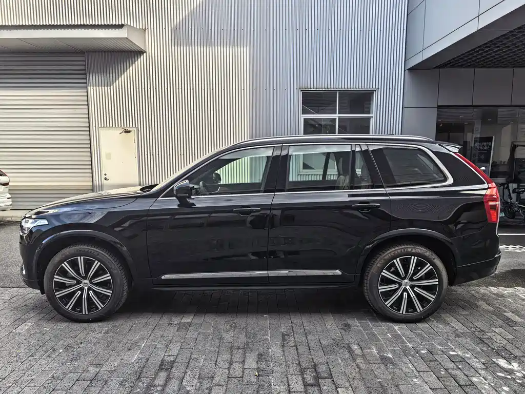 Volvo XC90 — миниатюра 2