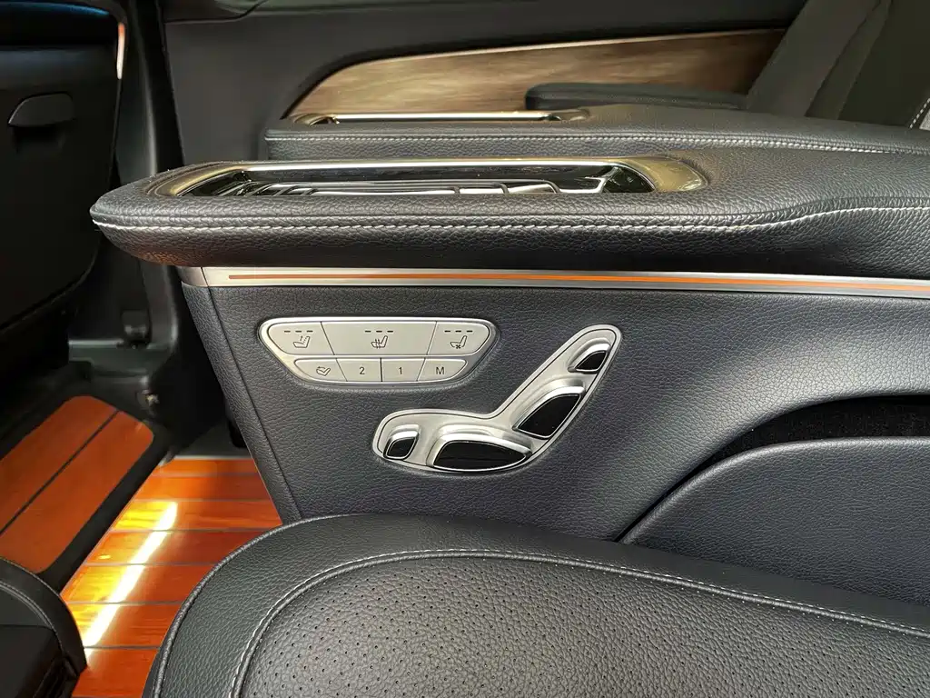 Mercedes-Benz V-Class — миниатюра 15