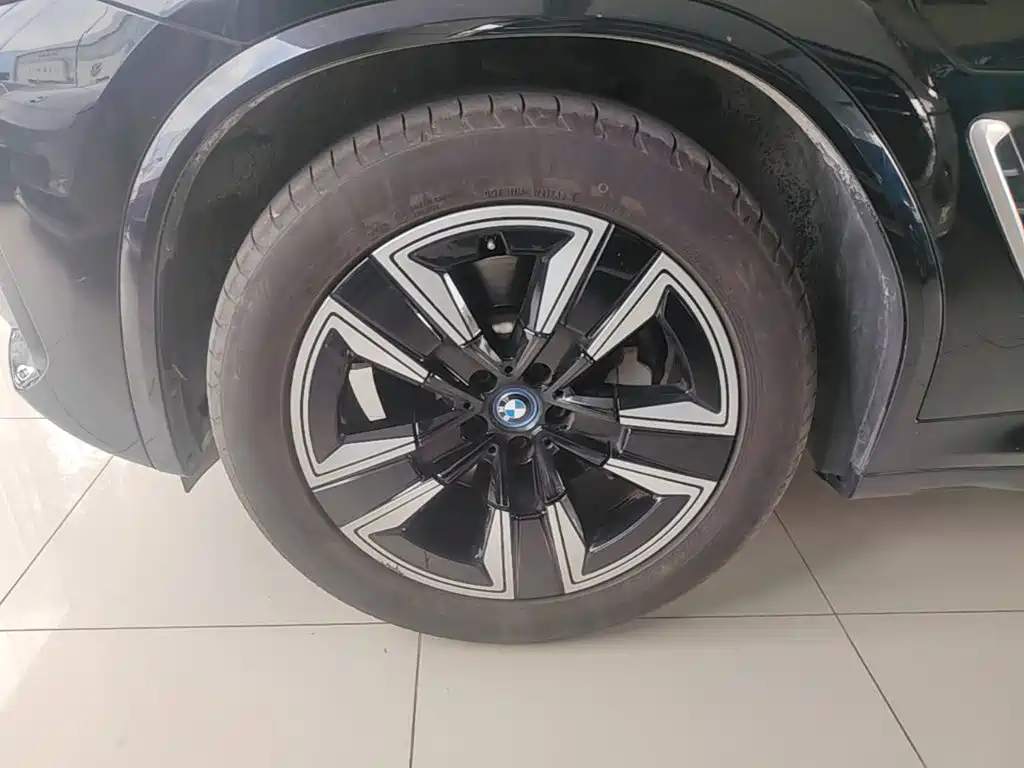 BMW iX3 — миниатюра 23