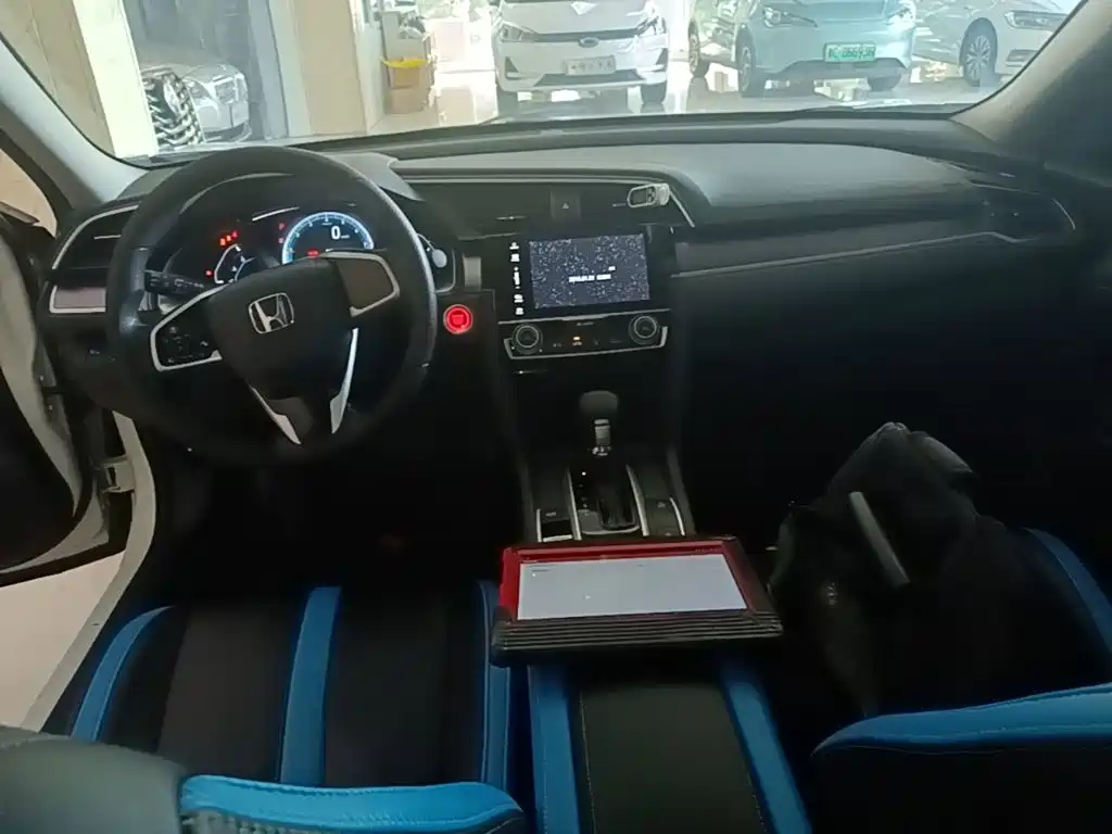 Honda Civic — миниатюра 10