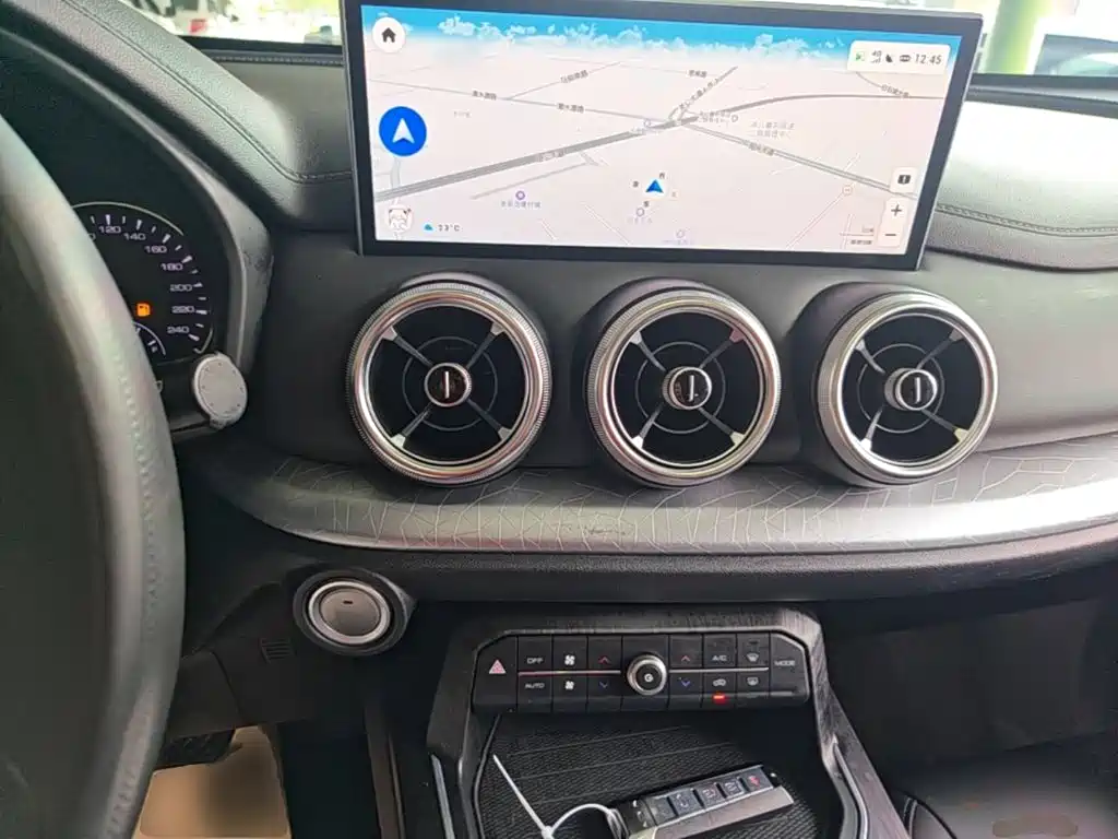 Wey Wey VV5 — миниатюра 10