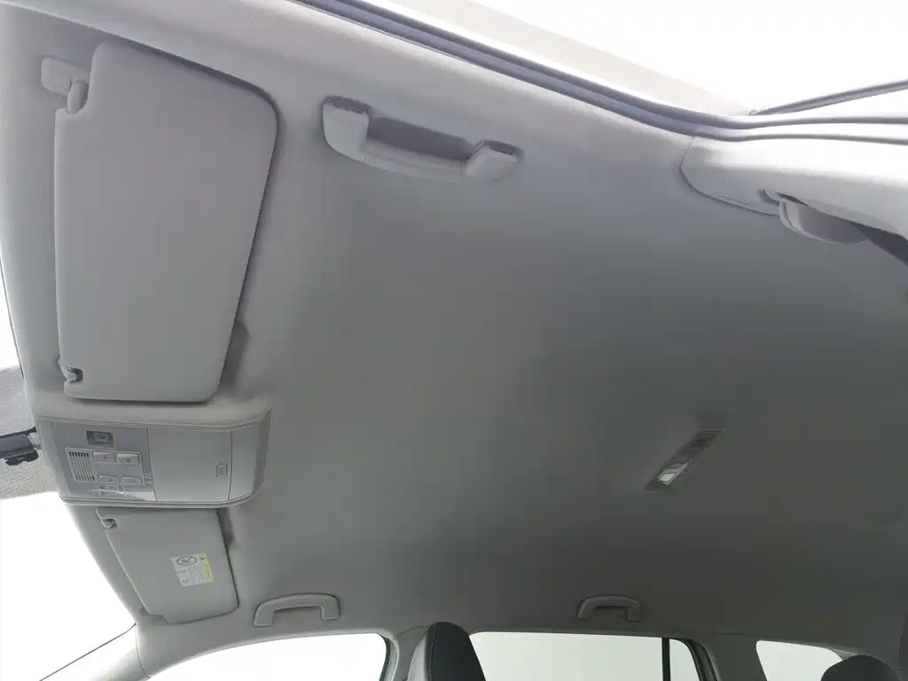 Volkswagen Teramont — миниатюра 14