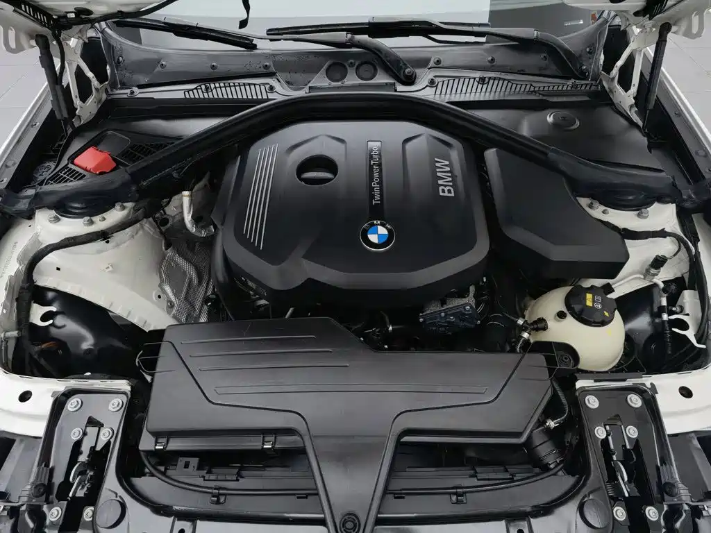BMW 1 Series (Import) — миниатюра 6