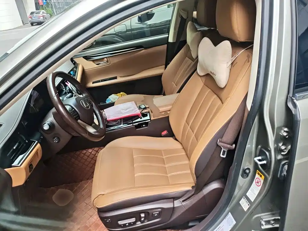 Lexus ES — миниатюра 16