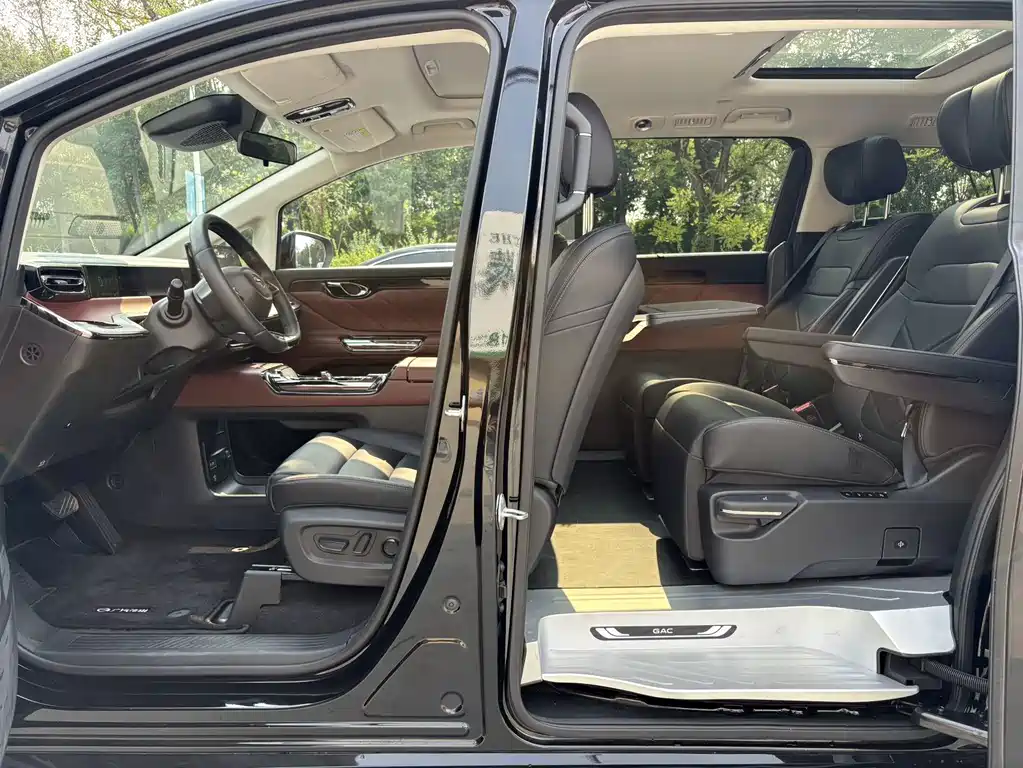 GAC Motor Trumpchi E8 PHEV — миниатюра 8