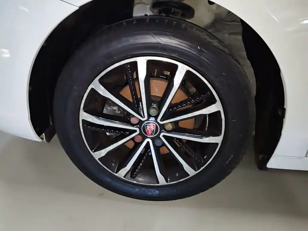 Roewe i5 — миниатюра 23