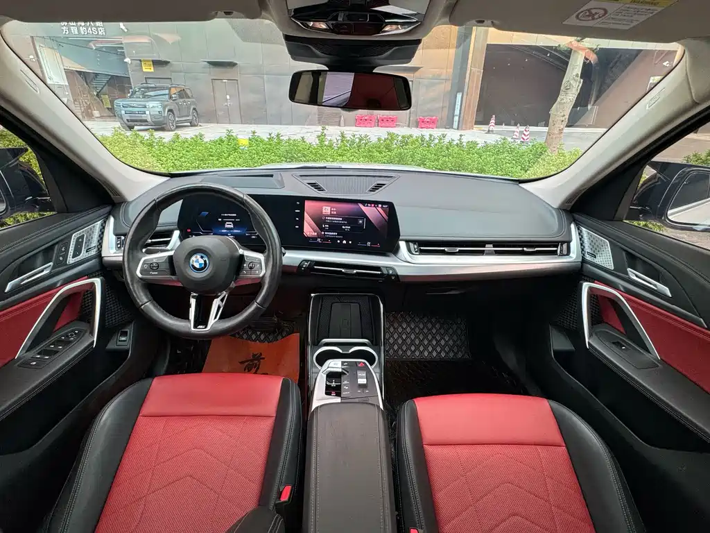BMW iX1 — миниатюра 12
