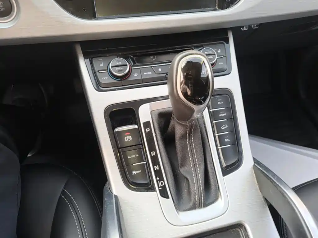 Geely Boyue — миниатюра 14