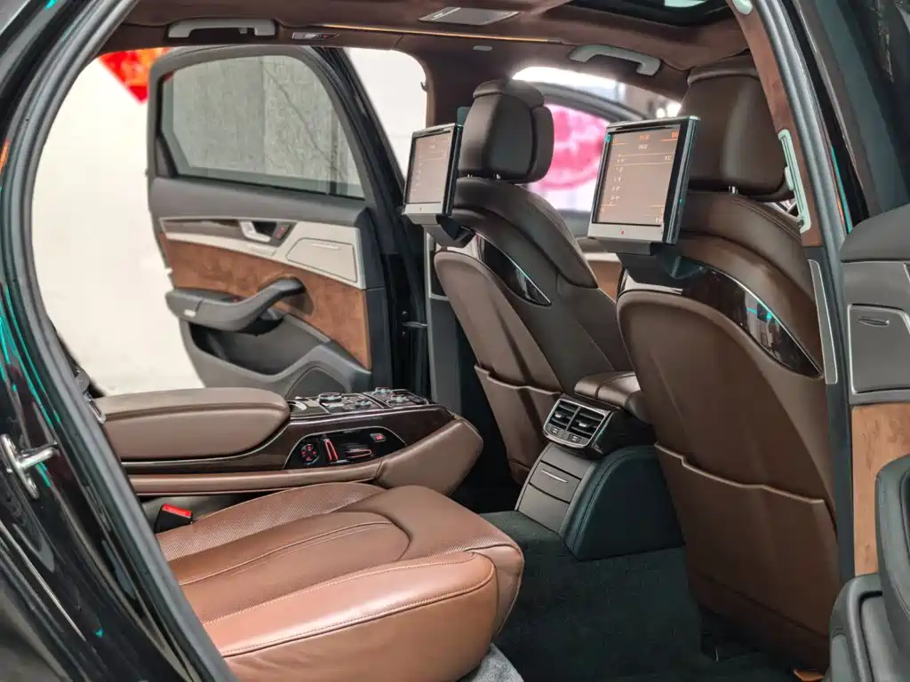 Audi A8 — миниатюра 7