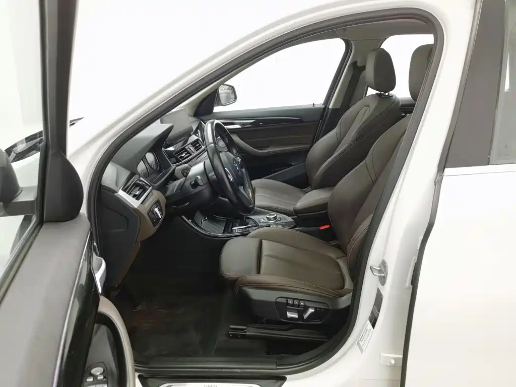 BMW X1 — миниатюра 10
