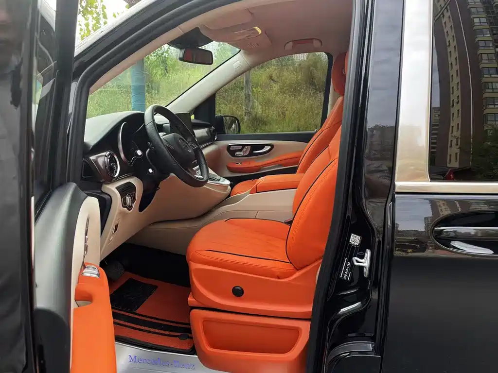 Mercedes-Benz V-Class — миниатюра 7