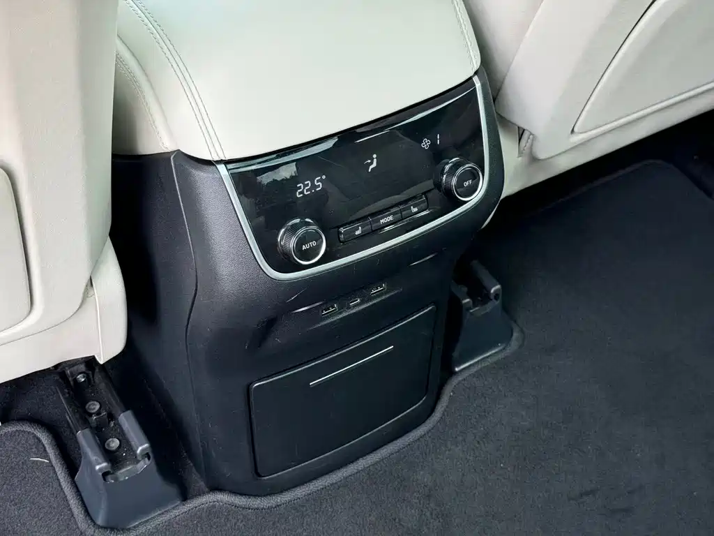 Li Auto Li ONE — миниатюра 14