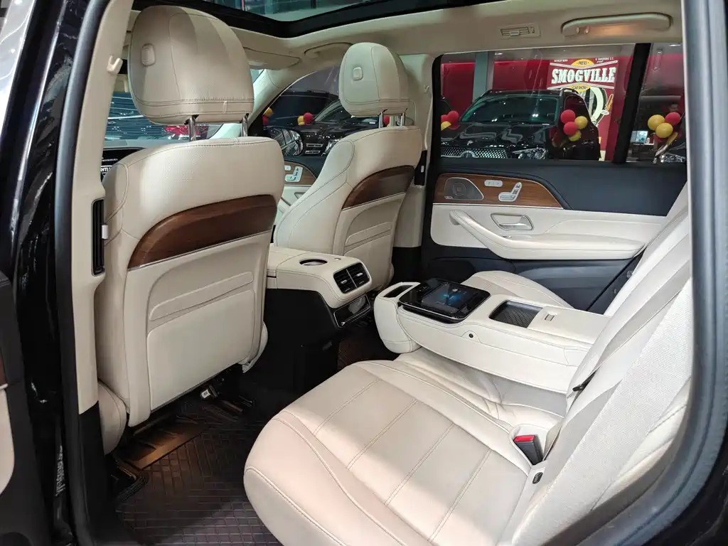 Mercedes-Benz GLS — миниатюра 21
