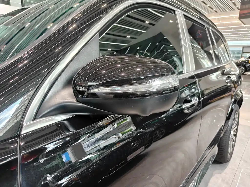 Mercedes-Benz GLS — миниатюра 9