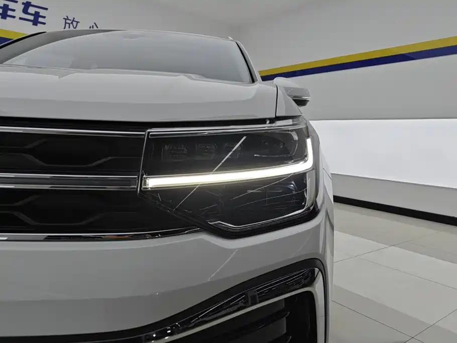 Volkswagen Tharu — миниатюра 5