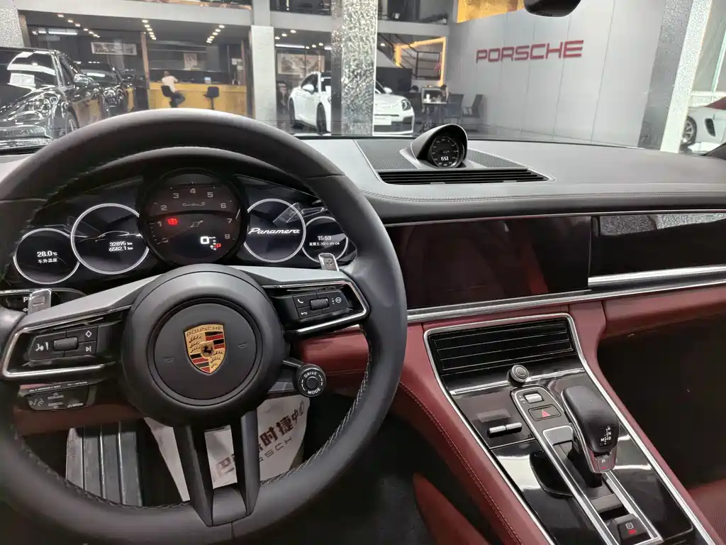 Porsche Panamera — миниатюра 5