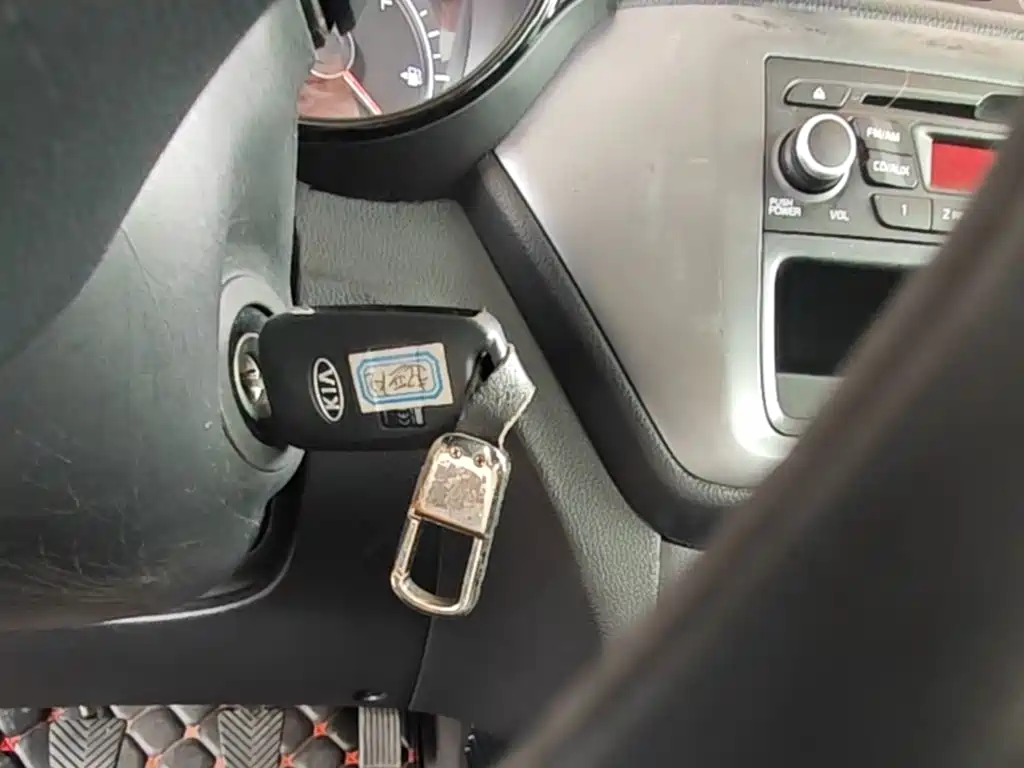 Kia K2 2015 1.4L MT GLS