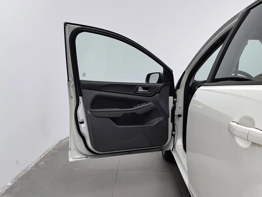 Ford Focus — миниатюра 8