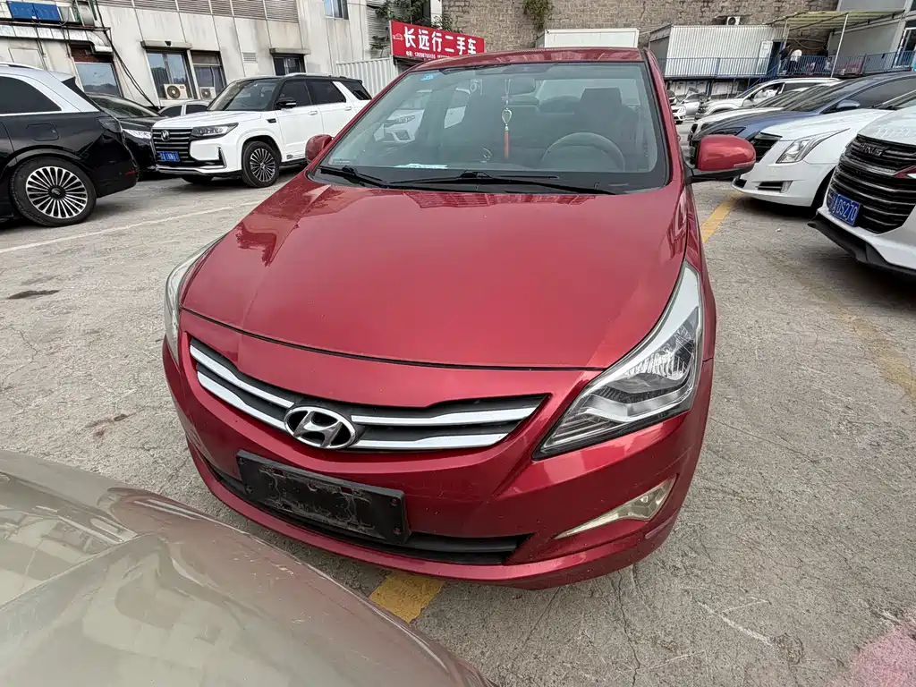 Hyundai Verna — миниатюра 2