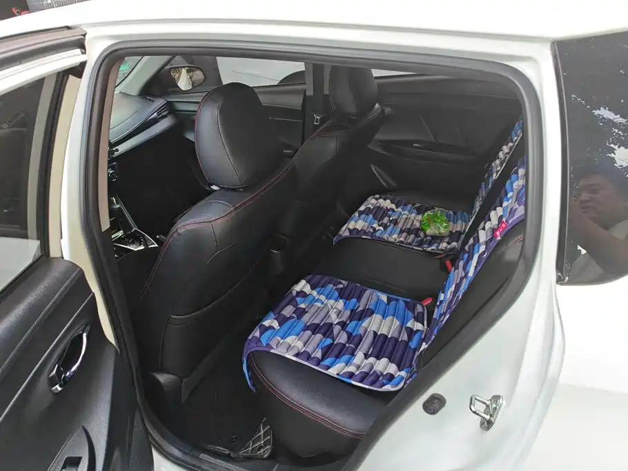 Toyota Yaris L — миниатюра 11