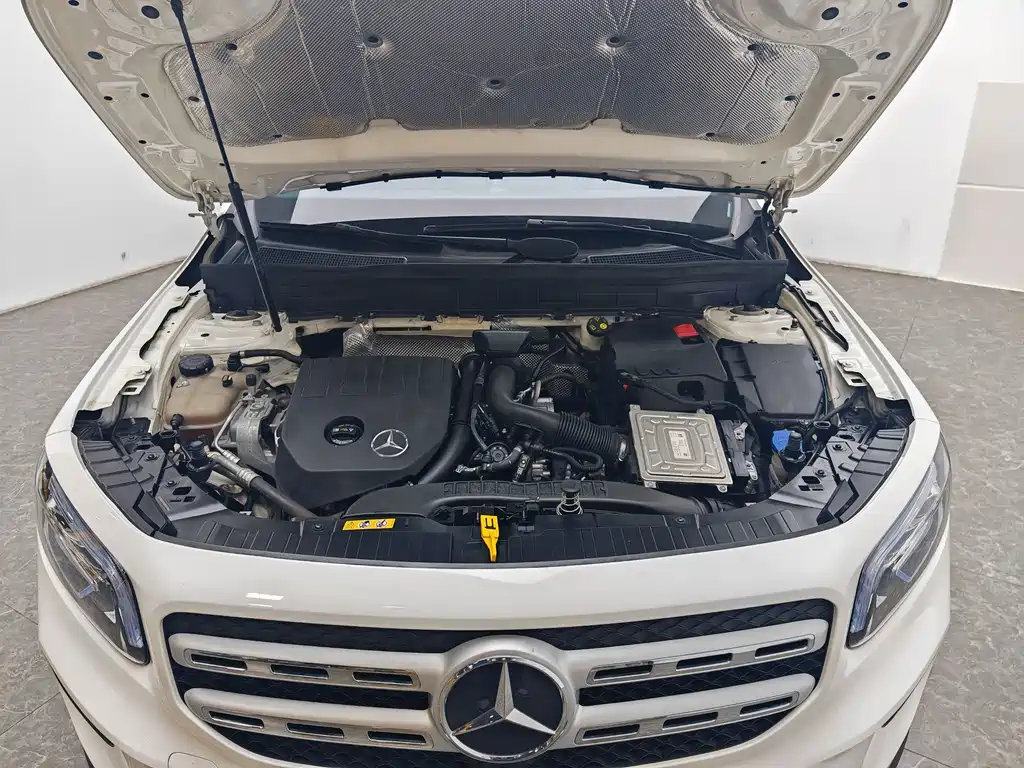 Mercedes-Benz GLB — миниатюра 13