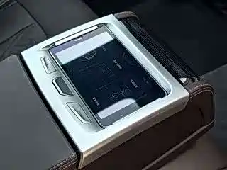 BMW 7 Series — миниатюра 12