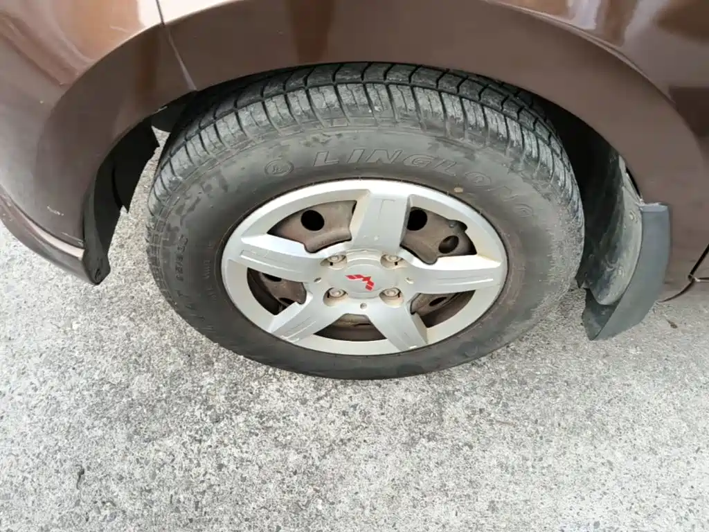 Wuling Hongguang — миниатюра 23