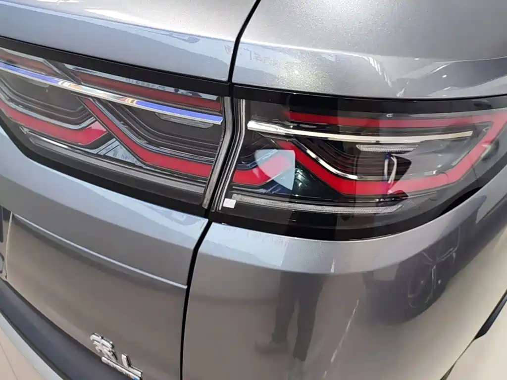 BYD L DM-i — миниатюра 8