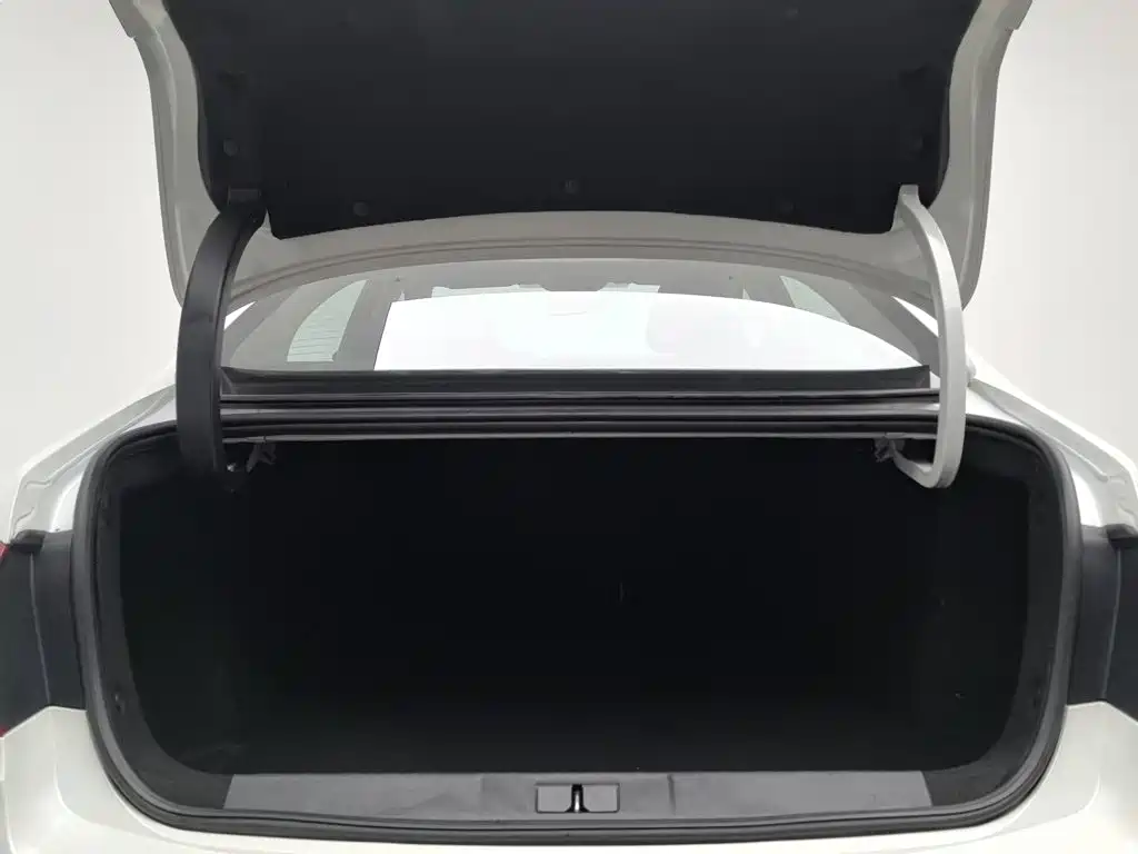 Peugeot 408 — миниатюра 16