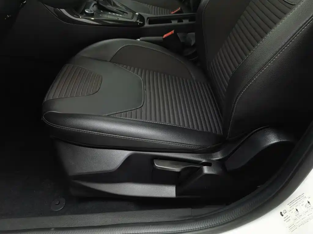 Ford Focus — миниатюра 20