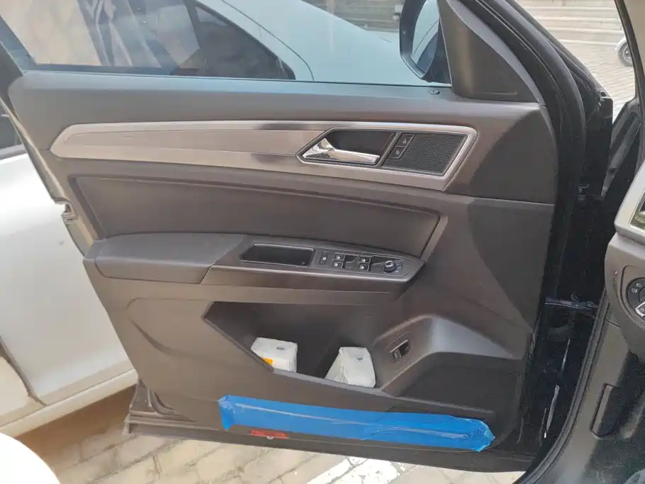 Volkswagen Teramont — миниатюра 7