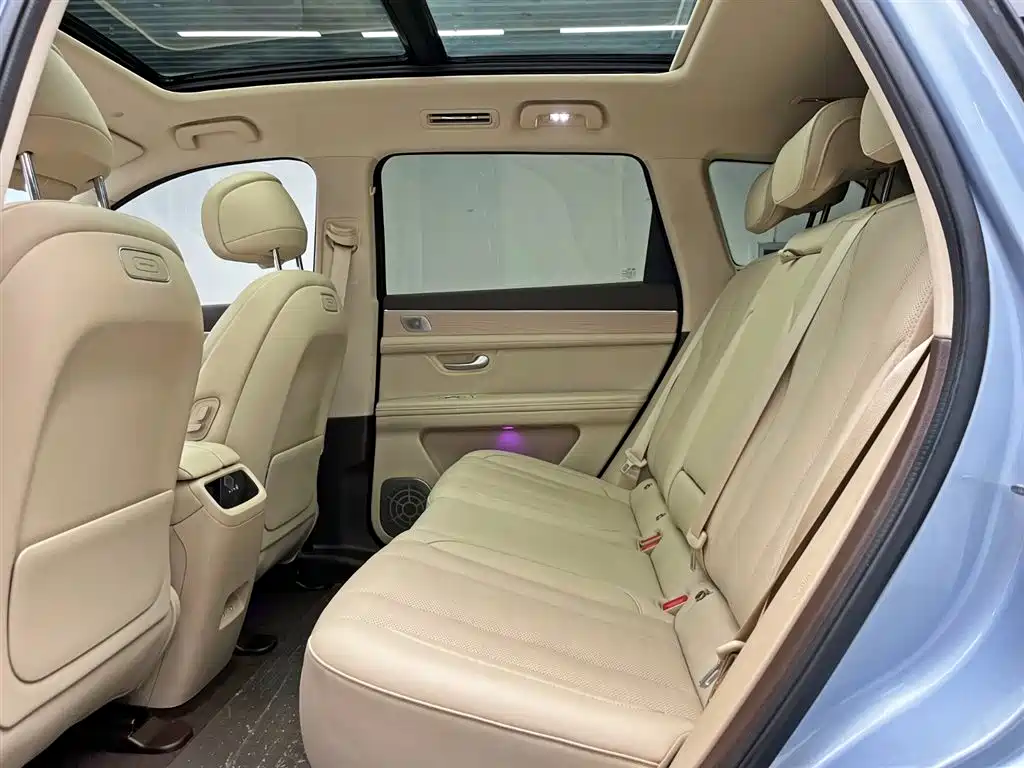 AITO ASK THE WORLD M7