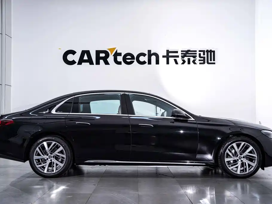 Mercedes-Benz E-Class — миниатюра 5