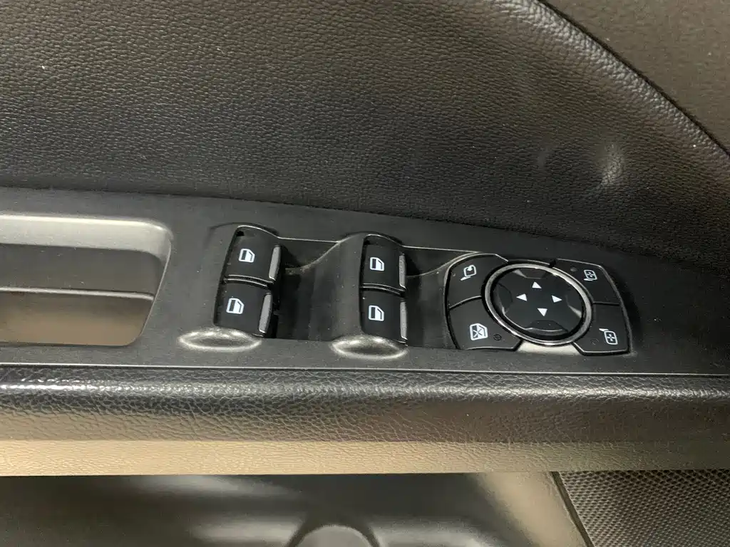 Ford Mondeo — миниатюра 23